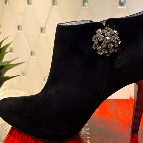 NIB Vintage Italian Swarovski Crystal Suede Ankle Boots  Heels Sz 39 - Picture 2 of 11